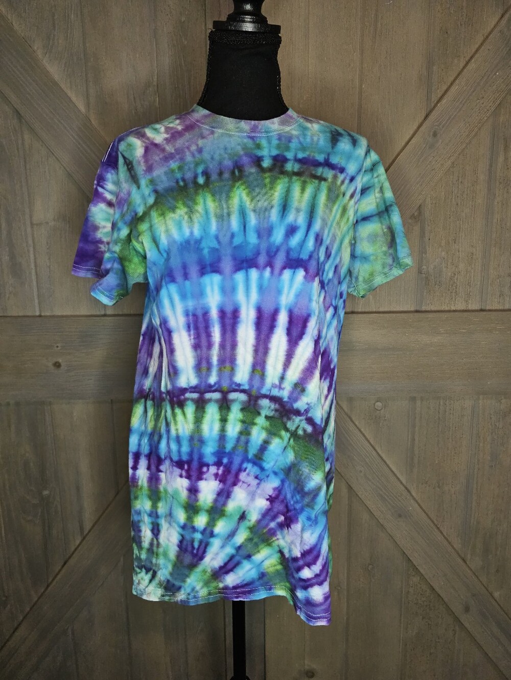 Ice Dye Tshirt sz Medium
